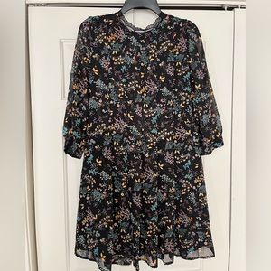 Women’s Lauren Conrad dress.